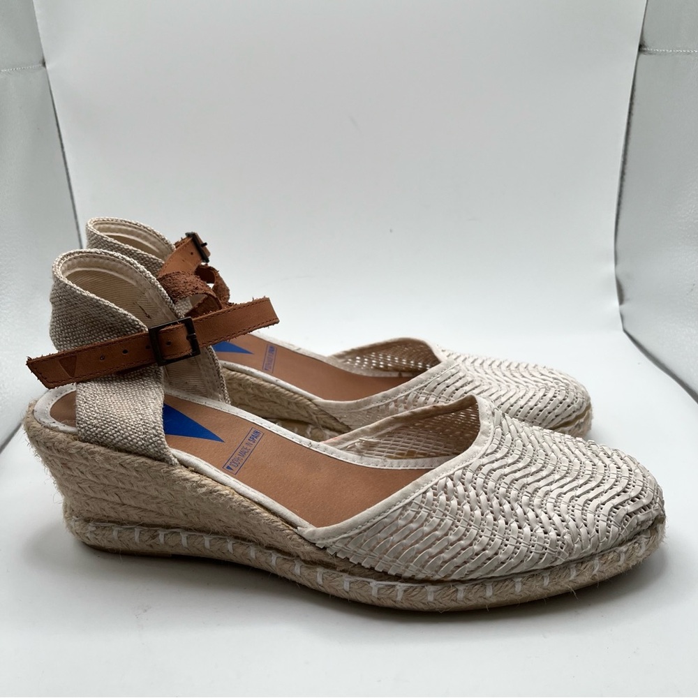 Verbenas MALENA WOVEN white wedge size 40 US 9-9.5 EUC vacation sandals - Picture 2 of 10